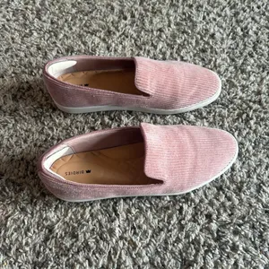 Birdies The Swift Corduroy Slip On Sneakers Women’s Size 9.5 Carnation P… thumbnail 5