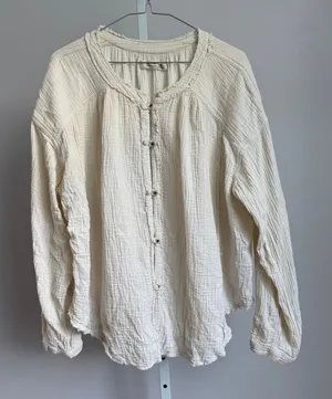 We The Free sz M‎ Cream Gauze Button Up Top Boho Lagenlook Relaxed Fit thumbnail 1