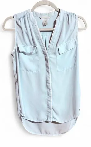 H&M Light Blue Sleeveless Button Up Blouse with White Piping Sz 6 thumbnail 1