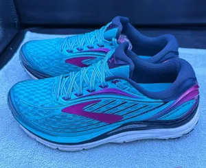 Brooks ascend 4 guiderails thumbnail 3
