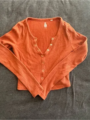 Me to We Waffle-Knit Snap-Front Top in Rust Orange thumbnail 2