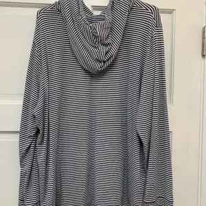 Workshop Republic Clothing Top thumbnail 2