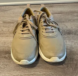 Nike Air Max Thea Desert Camo Women’s 7.5 thumbnail 2