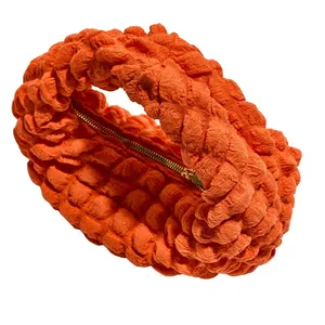 PrettyLittleThing Quilted Curved Grab Bag in Orange thumbnail 2