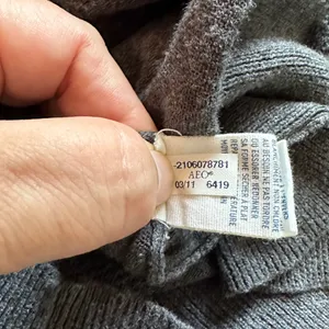 American Eagle Retro  Outfitters Gray Cropped Button Down Sweater Size XXL thumbnail 6