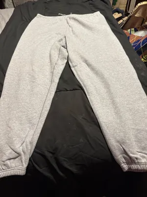 Skims light grey sweatpants size xl thumbnail 5