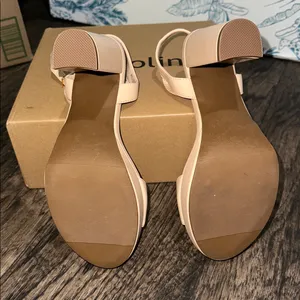 Women's Beige Sandals Size 7.5 thumbnail 5