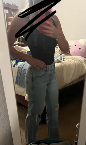 PacSun boyfriend jeans thumbnail 2