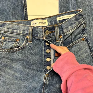 Denim Forum Aritzia Joni high rise loose button fly denim jeans 30 length sz 25 thumbnail 5