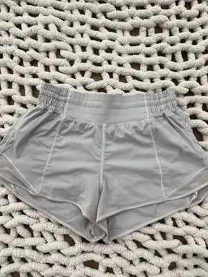 Lululemon Size 6 Shorts thumbnail 2