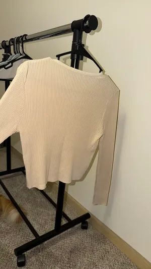 Brandy Melville Top thumbnail 4