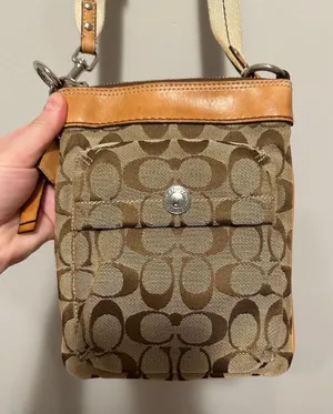 Coach 6442 Signature Canvas Crossbody Bag Brown Tan Leather Vintage Y2K 2006 thumbnail 1