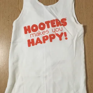 B70 Hooters Girl Worn Tank from Atlantic City NJ Stretchy Soft White Size Xs thumbnail 6