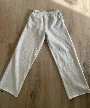 Tic toc sweats thumbnail 1