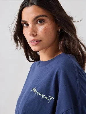 SOLD OUT Free People Movement Tackle Logo Tee Size Large NWT Urban Buti Navy thumbnail 3