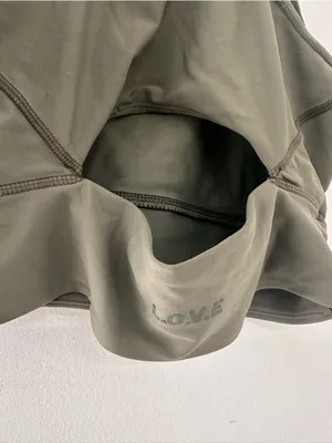 H&M Divided Olive Green Racerback Sports Bra Medium Athleisure Activewear cutout thumbnail 3