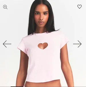 SKIMS Heart Baby Tee Brand new Size Large thumbnail 1