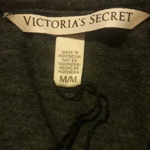 Victoria's Secret Grey Pink Tee Shirt Top Oversized M v6x thumbnail 2
