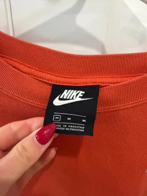 Nike crop pull over  thumbnail 3