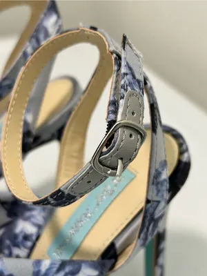 Betsey Johnson Blue Floral Heeled Sandals Size 6M thumbnail 12