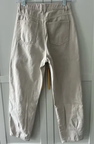 H&M Cream Barrel Jeans thumbnail 5