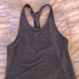 Lululemon tank thumbnail 1