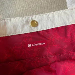 Lululemon Lunar New Year Daily Multi-Pocket Tote Bag 20L thumbnail 12