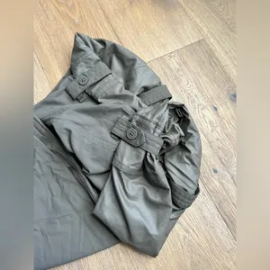 Size 10 North Face Hiking Pants, Women’s Large Hiking pants thumbnail 6