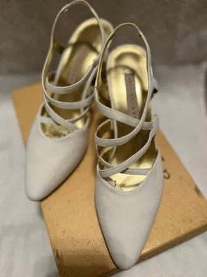 Heels thumbnail 1