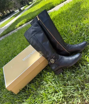 Michael Kors Women's Harland Boot Vachetta Leather Black thumbnail 1