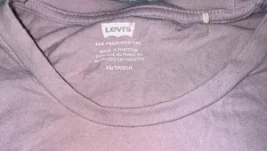 Levi’s shirt thumbnail 3