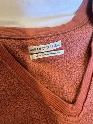 Sweater thumbnail 2