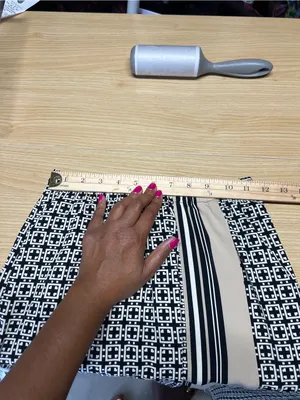 Abercrombie & Fitch Black and Cream Maxi Skirt with Geometric Print thumbnail 8