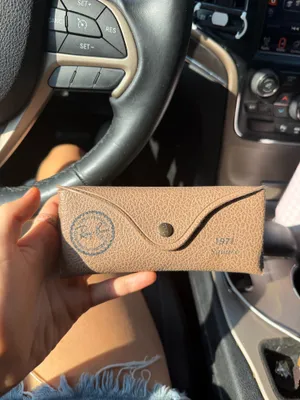 Ray-Ban Sunglasses thumbnail 2