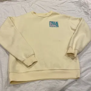 Billabong woman’s yellow crewneck thumbnail 1