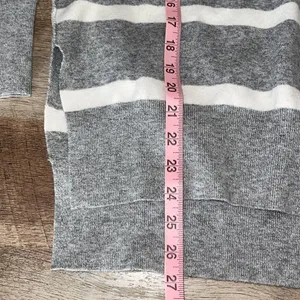 Abercrombie & Fitch Womens Stripe Soft Collection Pullover Sweater Gray White XS thumbnail 7