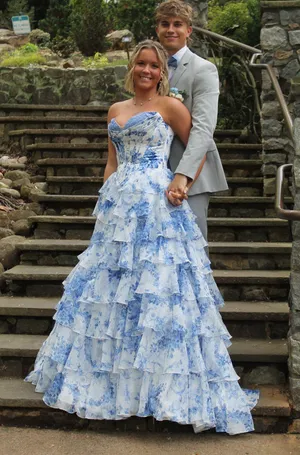 Sherri Hill Prom Dress thumbnail 2