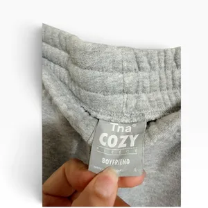 Aritzia Tna Cozy boyfriend sweatshort relaxed fit loungewear Gray women's Large thumbnail 4