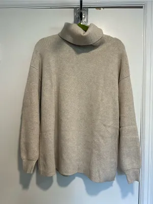 EUC Free People Women’s Sz: S Oversized Cream Sweater Slouchy Tunic Mock Neck. thumbnail 1