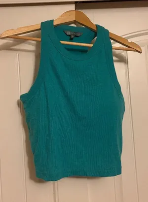 Title Nine Cropped Tank Top Large Green Ribbed Built In Bra With Pads Racerback thumbnail 1