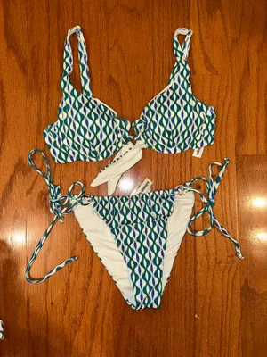 Dippin' Daisy's Bikini Set thumbnail 2