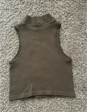 Lane 201 Olive Mock Neck Tank thumbnail 3