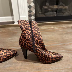 INC Mateo Leopard Print Ankle‎ Boots Size 6 NWOB Animal Print Pointed Toe Hee thumbnail 5