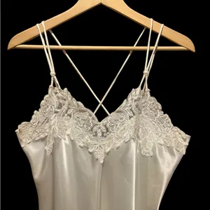 Lord‎ & Taylor Vintage Ivory Lace and Pearls Double Strap Nightgown Size Large thumbnail 6
