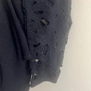 ✨American Eagle Black Crochet Long Sleeves Sz XL Sweater✨ thumbnail 8