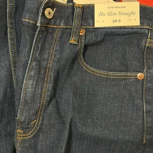 Abercrombie & Fitch The Slim Straight Ultra High Rise Jeans, 28, NWT thumbnail 6