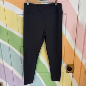 Lulu-B Charcoal Grey Athletic Casual Leggings Sz Medium 💚🍄 thumbnail 2