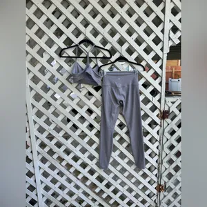 Lululemon set thumbnail 2