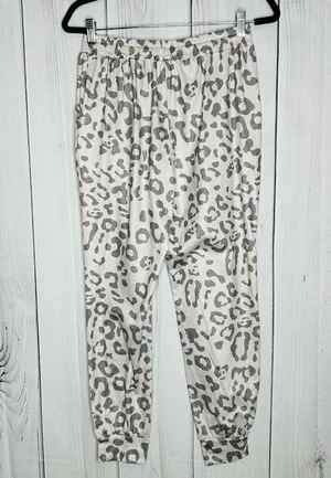 NWT Leo Rosi Womens Animal Print Pajama Sleepwear Set Sz S Gray Long Sleeve thumbnail 16