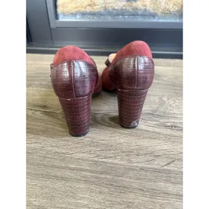 RARE Clarks Collection Burgundy‎ Suede Leather Mary Jane Block Heel Shoes Size 8 thumbnail 5